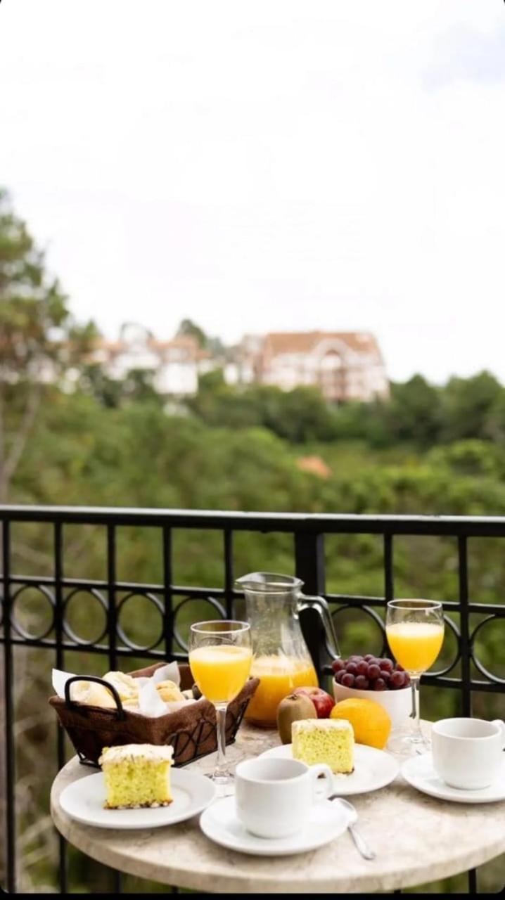 Hotel Pousada Lá Bas Campos do Jordão Exterior foto